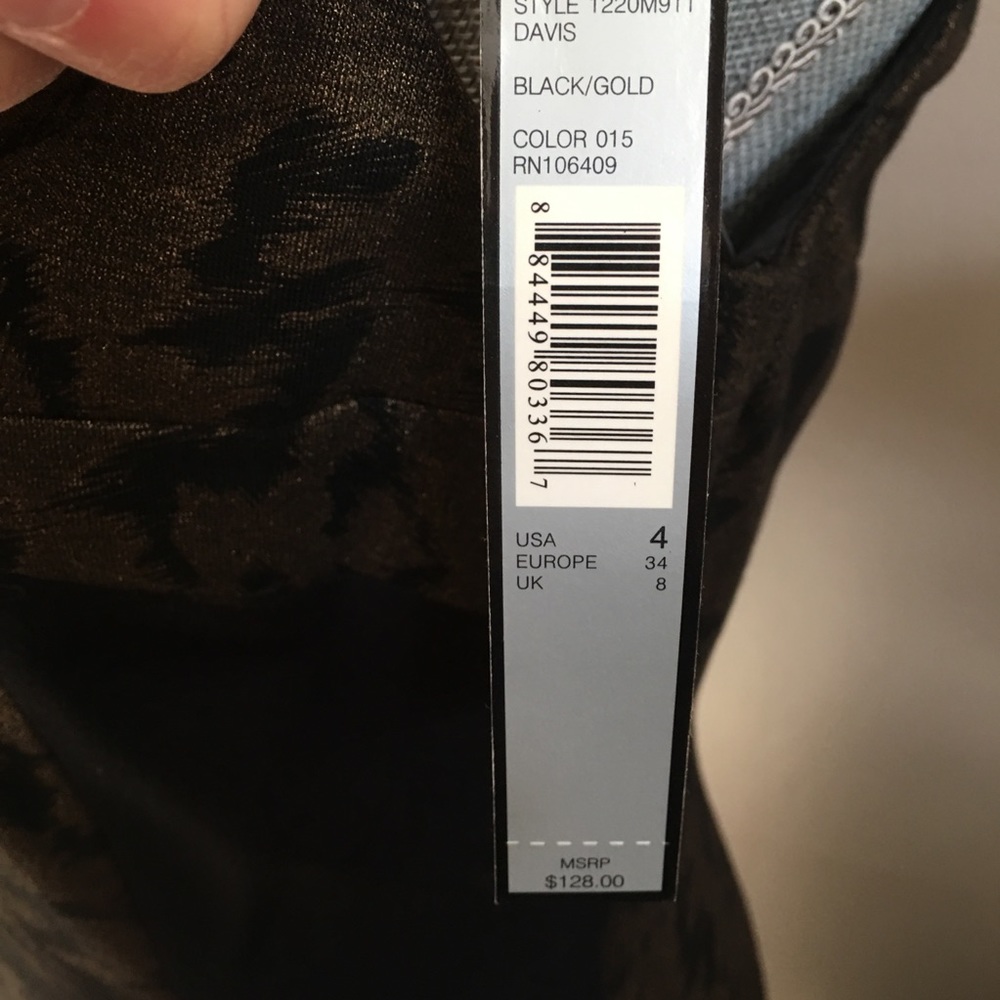 Elegant Tahari Sheath Dress - Picture 4 of 8